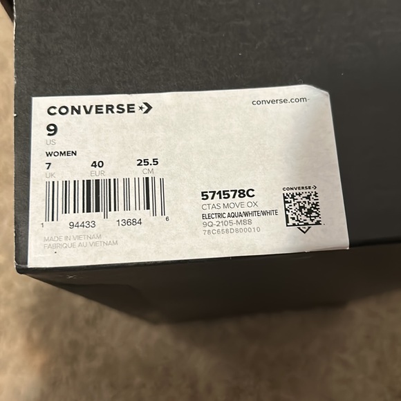 Women’s Chuck Taylor All Star Converse Move Sneakers, Size 9 - Picture 4 of 4